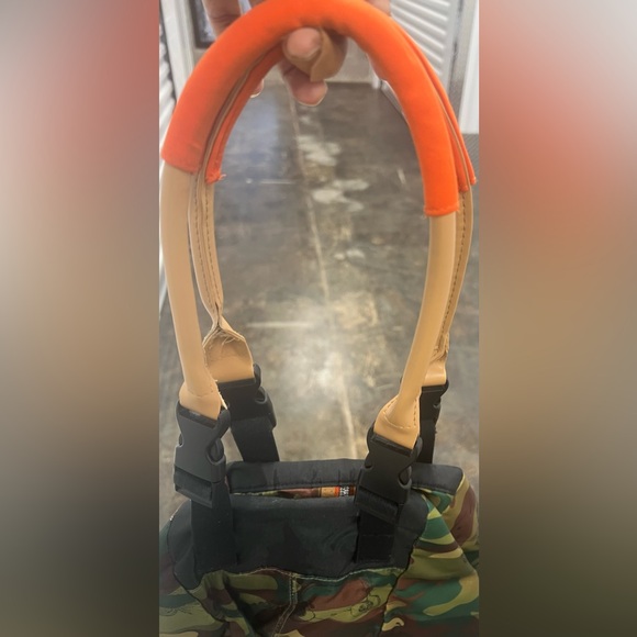 Vintage Y2K Harajuku Lovers by Gwen Stefani Camouflage and Black Purse - Picture 12 of 14